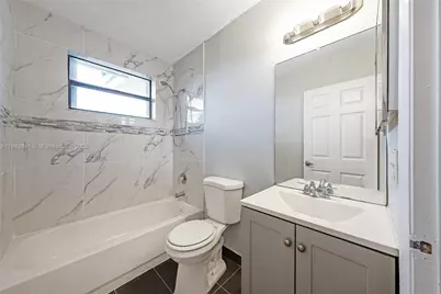 3208 San Remo Cir, Homestead, FL 33035 - Photo 25