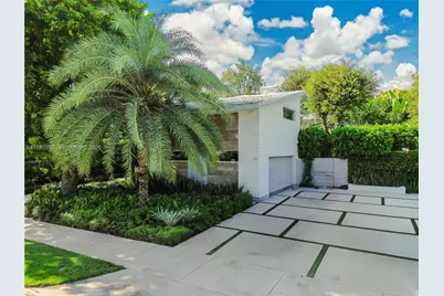 79 W Shore Dr W, Miami, FL 33133 - Photo 1