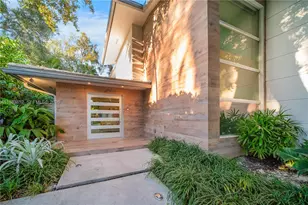 79 W Shore Dr, Miami, FL 33133 - Photo 1