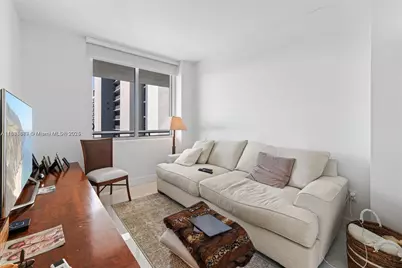 16385 Biscayne Blvd #1717, North Miami Beach, FL 33160 - Photo 41