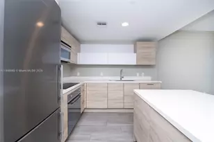 16385 Biscayne Blvd, North Miami Beach, FL 33160 - Photo 13