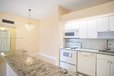 9711 W McNab Rd #203, Tamarac, FL 33321 - Photo 9