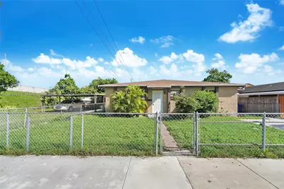 11621 SW 7th Ter, Sweetwater, FL 33174 - Photo 1