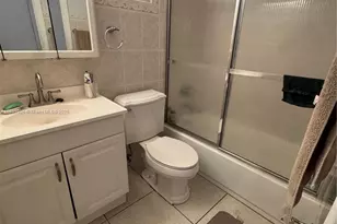 142 NW 91st Ave, Pembroke Pines, FL 33024 - Photo 5