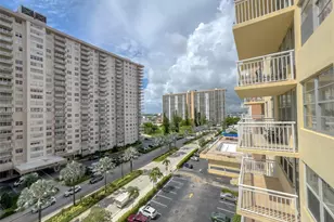 251 174th St, Sunny Isles Beach, FL 33160 - Photo 5