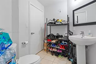 1900 N Bayshore Dr, Miami, FL 33132 - Photo 31