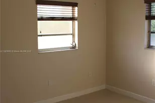 971 E 18th St, Hialeah, FL 33013 - Photo 15