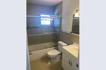 971 E 18th St, Hialeah, FL 33013 - Photo 25