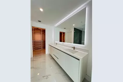 700 NE 24th St #1006, Miami, FL 33137 - Photo 13