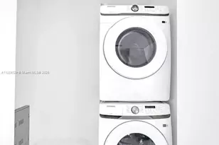 700 NE 24th St, Miami, FL 33137 - Photo 35