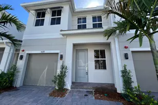 109 SW 170th Ave, Pembroke Pines, FL 33027 - Photo 1