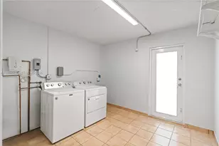 14760 Lewis Rd, Miami Lakes, FL 33014 - Photo 45