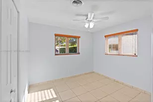 14760 Lewis Rd, Miami Lakes, FL 33014 - Photo 31
