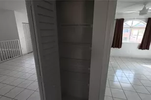 6873 W 36th Ave, Hialeah, FL 33018 - Photo 23