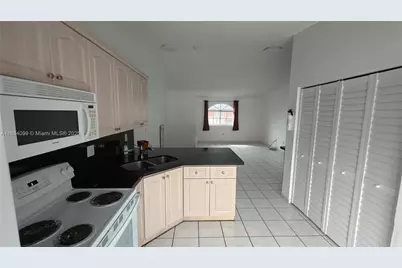 6873 W 36th Ave #202, Hialeah, FL 33018 - Photo 11