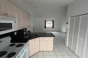 6873 W 36th Ave, Hialeah, FL 33018 - Photo 11