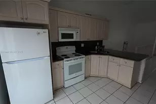 6873 W 36th Ave, Hialeah, FL 33018 - Photo 9