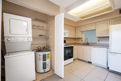 260 NW 76th Ave #404, Margate, FL 33063 - Photo 7