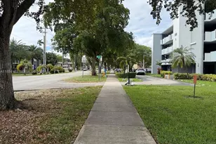 1201 NE 191st St, Miami, FL 33179 - Photo 43