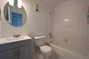 10453 NW 11th St, Pembroke Pines, FL 33026 - Photo 15