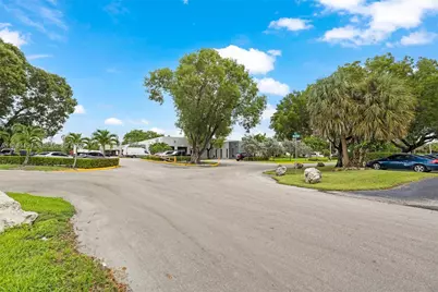 2775 NW 63rd Ct, Fort Lauderdale, FL 33309 - Photo 23