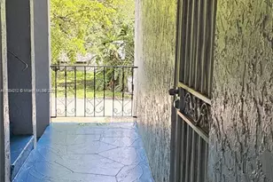 1090 NE 129th St, North Miami, FL 33161 - Photo 3