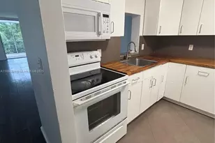 3660 NE 166th St, North Miami Beach, FL 33160 - Photo 31