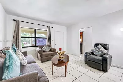 15770 NE 18th Ct, North Miami Beach, FL 33162 - Photo 13