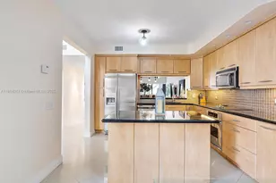 3620 Yacht Club Dr, Aventura, FL 33180 - Photo 31