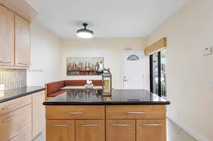 3620 Yacht Club Dr, Aventura, FL 33180 - Photo 29