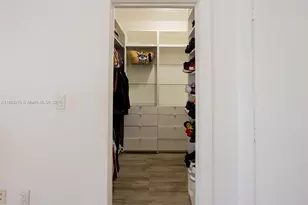 10279 NW 72nd St, Doral, FL 33178 - Photo 21