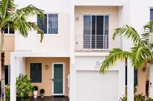 10279 NW 72nd St, Doral, FL 33178 - Photo 1