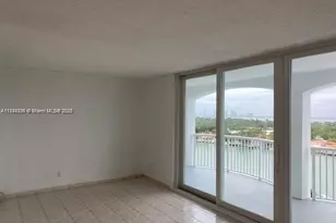 5401 Collins Ave, Miami Beach, FL 33140 - Photo 19