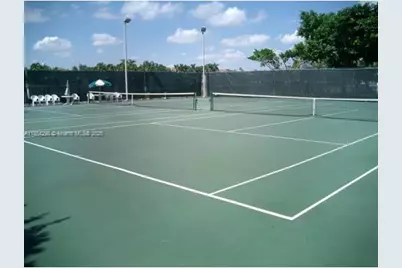 5401 Collins Ave #833, Miami Beach, FL 33140 - Photo 5