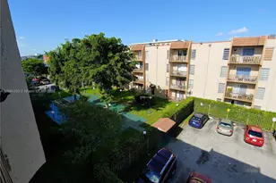4715 NW 7th St, Miami, FL 33126 - Photo 31