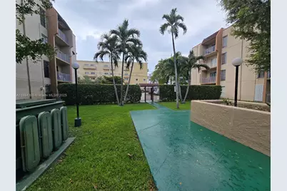 4715 NW 7th St #410-2, Miami, FL 33126 - Photo 55