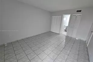 4715 NW 7th St, Miami, FL 33126 - Photo 15