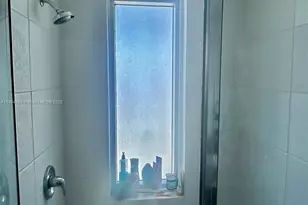 185 SW 7th St, Miami, FL 33130 - Photo 23