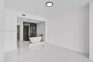 700 NE 24th St, Miami, FL 33137 - Photo 5