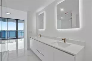 700 NE 24th St, Miami, FL 33137 - Photo 15