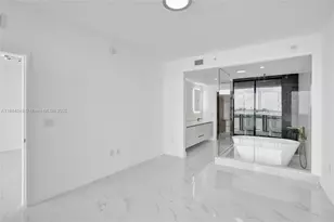 700 NE 24th St, Miami, FL 33137 - Photo 7