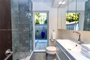 744 NE 16th Ave, Fort Lauderdale, FL 33304 - Photo 9