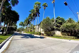 470 S Park Rd, Hollywood, FL 33021 - Photo 3