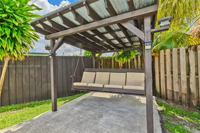 421 SW 64th Way, Pembroke Pines, FL 33023 - Photo 33