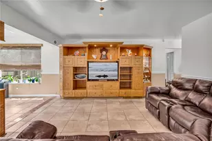 421 SW 64th Way, Pembroke Pines, FL 33023 - Photo 13