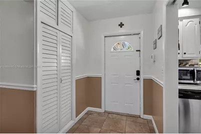 421 SW 64th Way, Pembroke Pines, FL 33023 - Photo 7