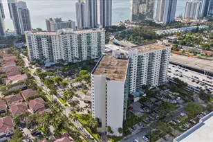19380 Collins Ave, Sunny Isles Beach, FL 33160 - Photo 5
