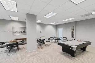 19380 Collins Ave, Sunny Isles Beach, FL 33160 - Photo 37