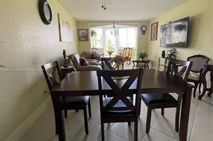 9041 Sunrise Lakes Blvd, Sunrise, FL 33322 - Photo 15