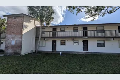 6001 Shakerwood Cir #205, Tamarac, FL 33319 - Photo 1